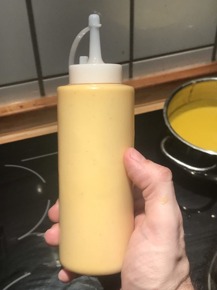 Chilli-Mayonnaise schnell und einfach selbst gemacht!